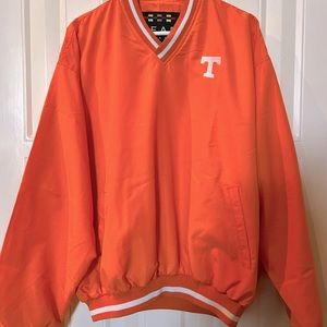 Men’s UT pull over size large. In good shape.